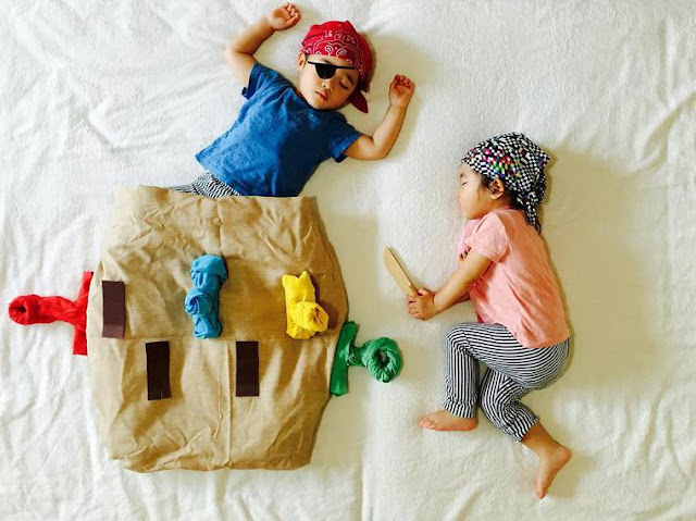 Mamãe criativa cria divertidas fotos na hora da soneca dos seus filhos