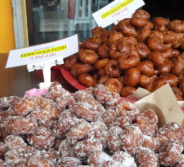 Nadra Travel & Living: Kuih Keria Kat KL Yang Boleh 