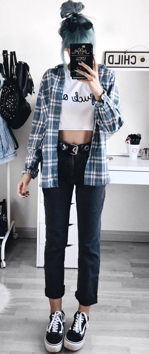 how to style a plaid shirt : top + jeans + sneakers