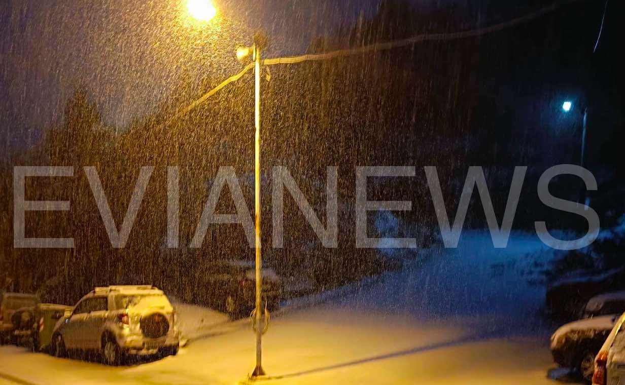 Κακοκαιρία Μπάρμπαρα: Πέφτει χιόνι στην Εύβοια - Που χιονίζει;