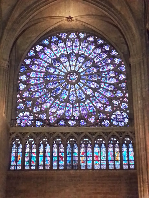 North window, Notre Dame, Paris, before the fine