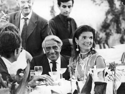 jackie kennedy onassis style. jackie kennedy onassis style.