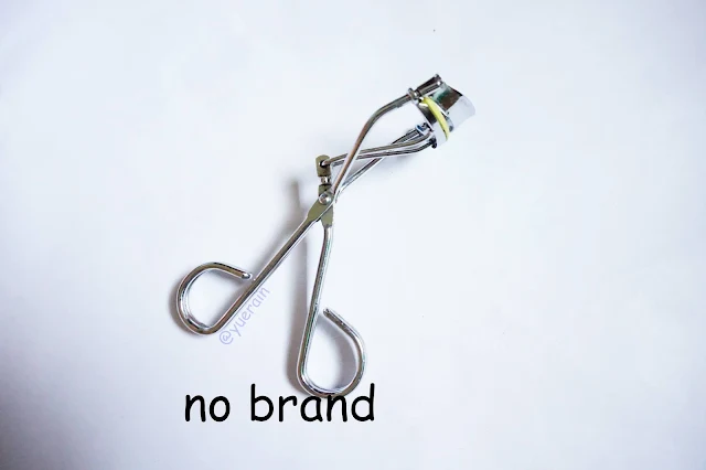 One Dollar Shop Eyelash Curler