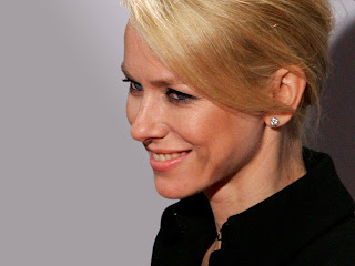 Free Non-Watermarked Wallpapers of Naomi Watts at Fullwalls.blogspot.com