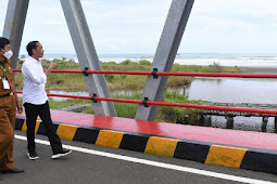 Jokowi Tinjau Jalan Lingkar Nias dan Jembatan Idano Sibolou di Nias Barat