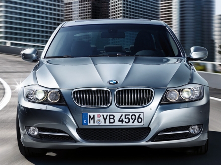 Cylinder Series on The Bmw 3 Series 320i Has A Four Cylinder 2 0l Inline Engine Offering