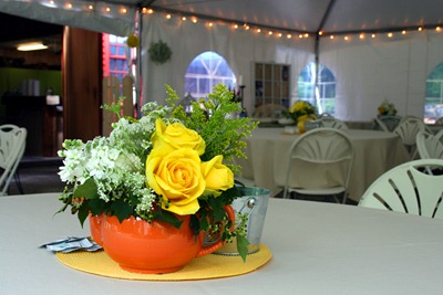 white and yellow centerpiece