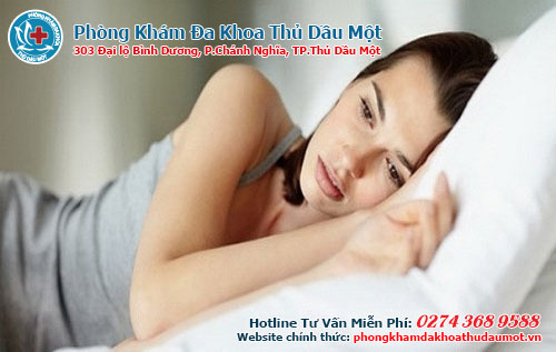 Lo lắng cơ quan sinh dục phụ nữ bị chảy mủ