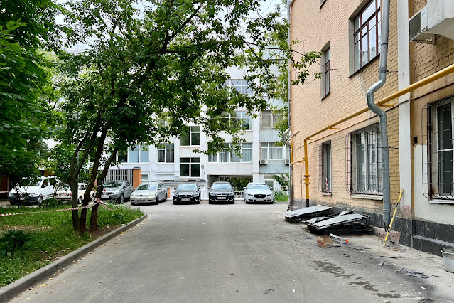 Большая Серпуховская улица, дворы