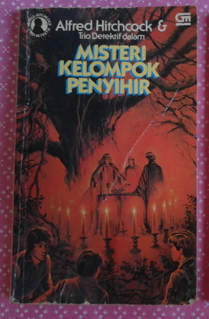 Apakah pemain film Madeline Bainbridge seorang korban yang tidak bersalah  Trio Detektif 27- Misteri Kelompok Penyihir