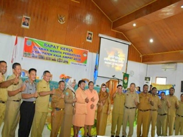 Dharma Wanita Persatuan Raja Ampat Gelar Raker Sehari