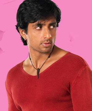 Sonu-Sood-Bollywood-Actor