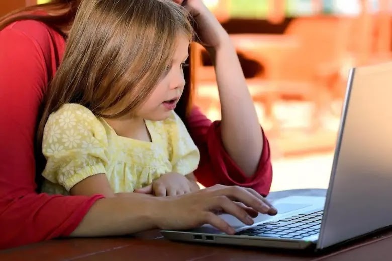 Virtual Schooling dan Dampaknya pada Dinamika Keluarga