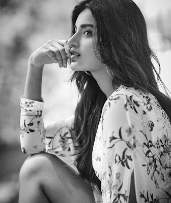 Nidhhi Agerwal HD Images Gallery