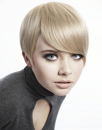 Short Platinum Blonde Hair Style 2014