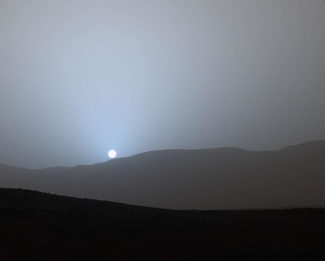 matahari-terbenam-di-mars-curiosity-tahun-2015-astronomi