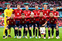 SELECCIÓN DE REPÚBLICA CHECA. Temporada 2020-21. Tomáš Vaclík, Patrik Schick, Tomáš Kalas, Ondřej Čelůstka, Tomáš Souček, Tomáš Holeš. Tomáš Kalas, Lukáš Masopust, Jakub Jankto, Vladimír Darida, Jan Bořil. SELECCIÓN DE REPÚBLICA CHECA 0 SELECCIÓN DE INGLATERRA 1. 22/06/2021. Eurocopa 2020, XVI edición, fase de grupos, Grupo D, jornada 3. Londres, Inglaterra, Reino Unido, estadio de Wembley. GOLES: 0-1: 12’, Sterling.