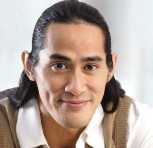 Biografi Ade Rai - Binaragawan Indonesia