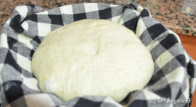 Pan de pueblo con masa madre natural