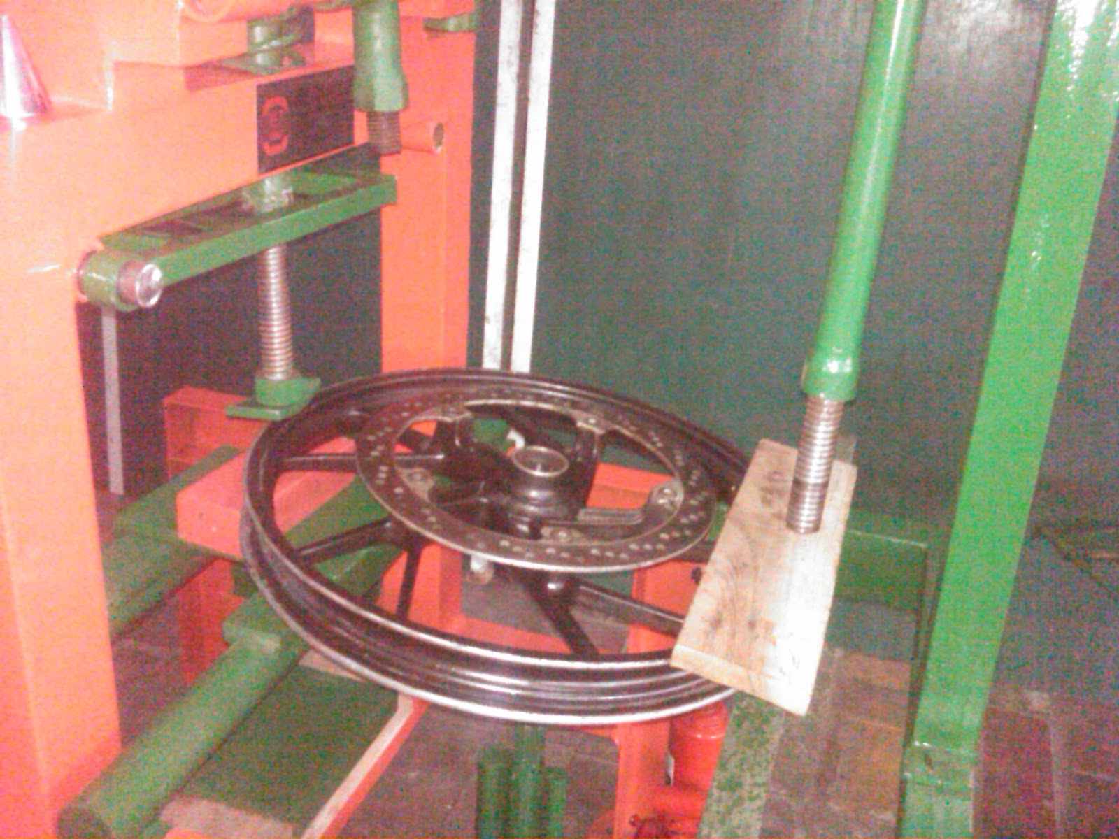 Jual Alat Press Velg 08156988881 082322388881