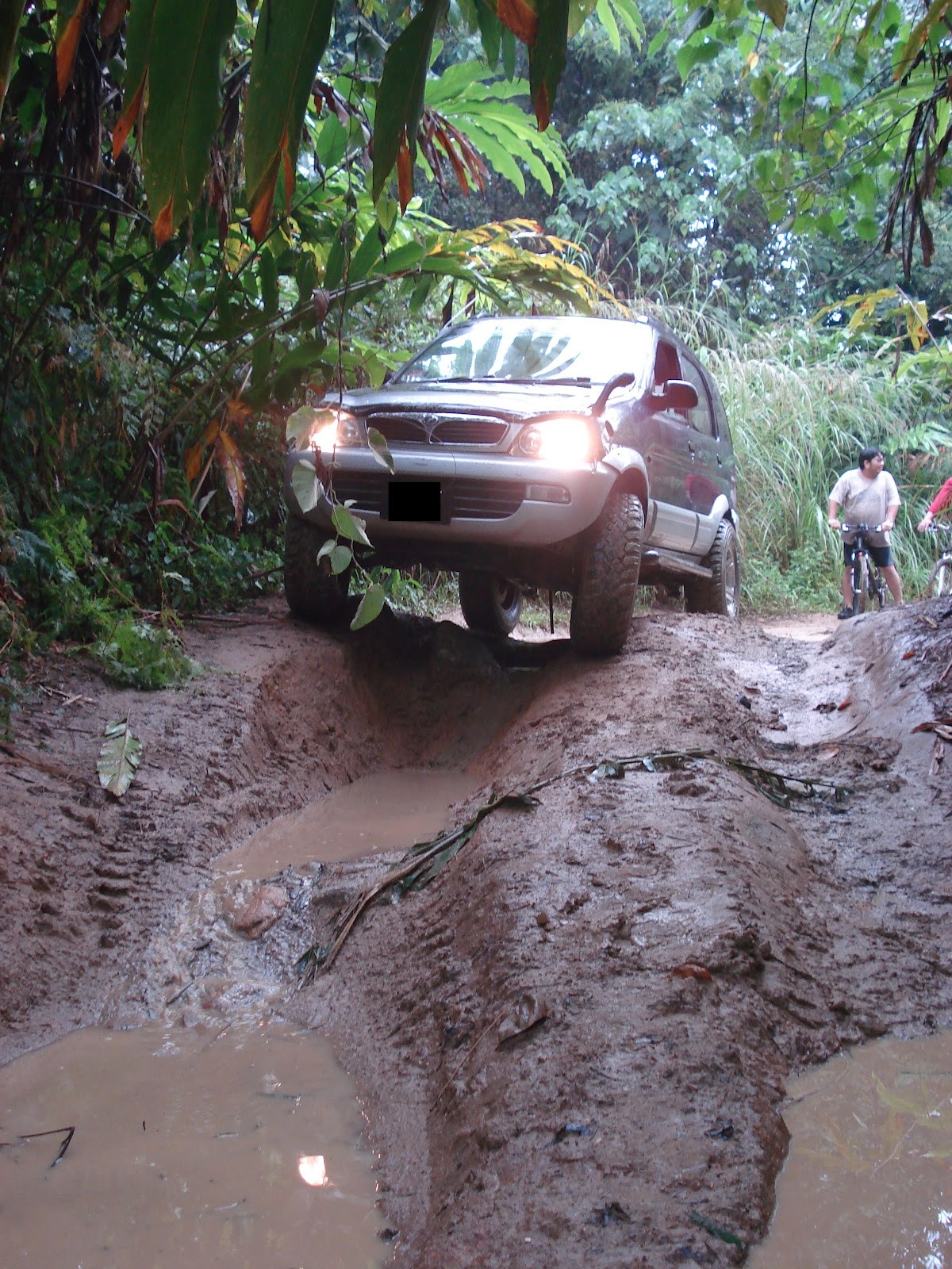 Not just a perodua kembara @ daihatsu terios workshop 