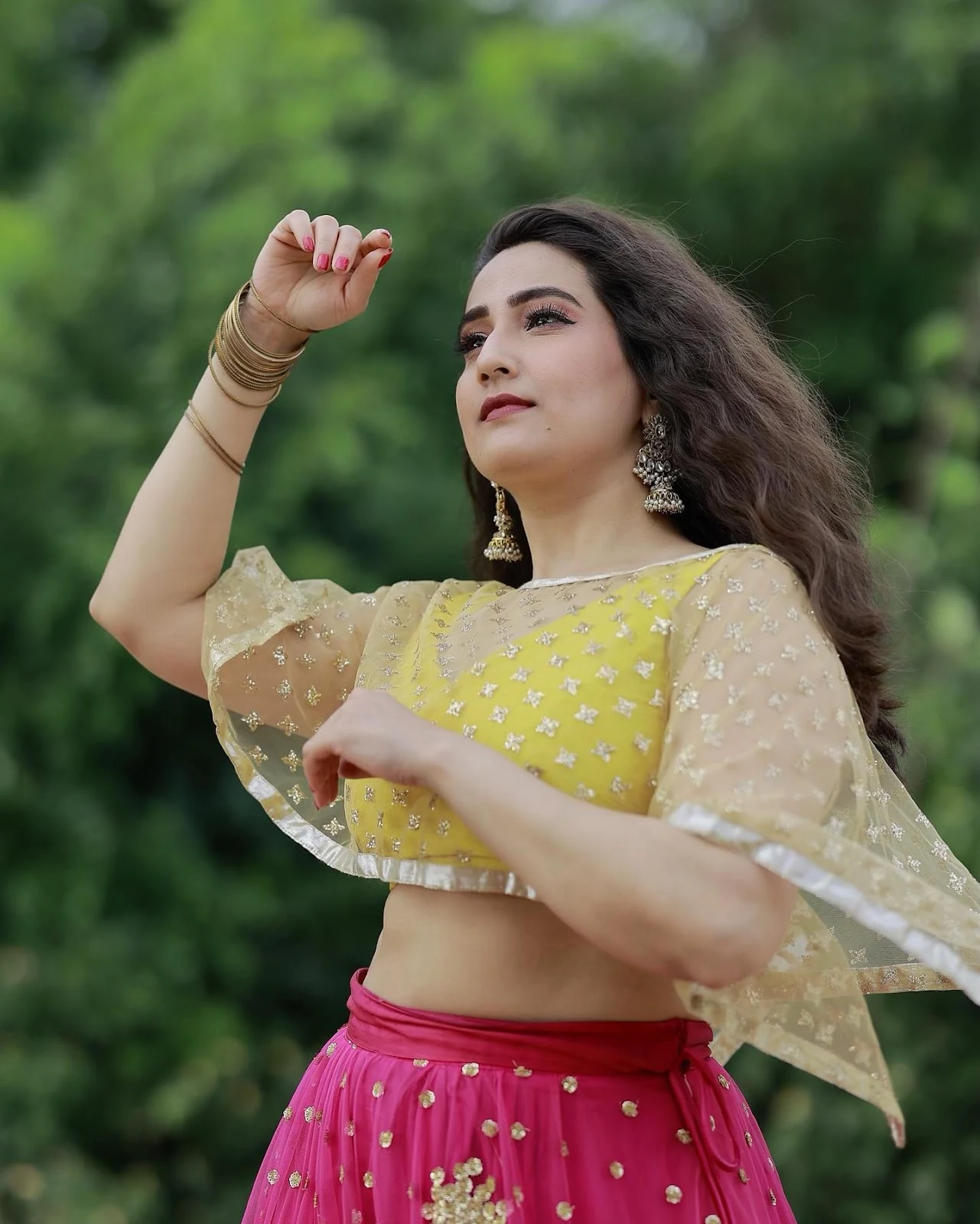 Indian TV Anchor Manjusha Rampalli Dancing Video