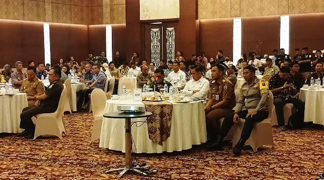 DALAM UPAYA MENINGKATKAN PERAN INDUSTRI KELAPA SAWIT, GAPKI ADAKAN FORUM DISKUSI "PROSPEK PERKEBUNAN SAWIT PASCA UUCK"