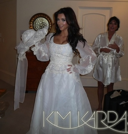 Cars Desktop Wallpaper on Kim Kardashian Wedding Dress Pictures   Wallpaper Pictures Photos Clip