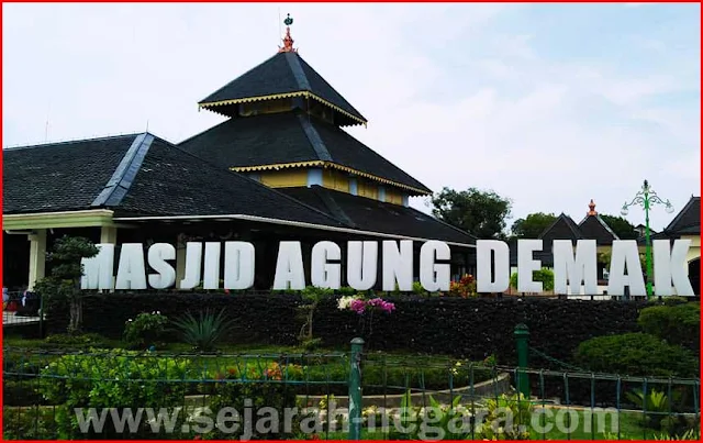 Foto Masjid Agung Demak