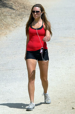 Amanda Bynes Hiking at Runyon Canyon Park (MQ)