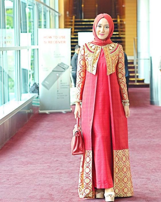 17+ Fashion Cantik!  Model Baju Gamis Batik Terbaru 2022 Untuk Remaja