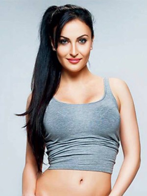 Elli Avram Hairstyles