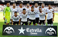 VALENCIA C. F. - Valencia, España - Temporada 2014-15 - Diego Alves, Mustafi, André Gomes, Javi Fuego, Barragán, Otamendi y Parejo; Piatti, Gayá, Rodrigo y Alcácer - VALENCIA C. F. 3 (Miranda (p.p.), André Gomes y Otamendi), ATLÉTICO DE MADRID 1 (Mandzukic) - 04/10/2014 - Liga de 1ª División, jornada 7 - Valencia, estadio de Mestalla