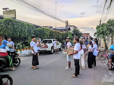 Meraih Keberkahan, Team PGS Tulungagung Berbagi Takjil