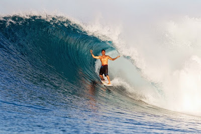 tempat surfing terbaik di Indonesia, lokasi berselancar terbaik di Indonesia