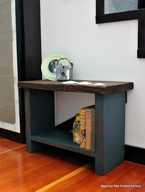 bench, reclaimed wood, side table, rustic, paint, stain, http://goo.gl/8nQZN1