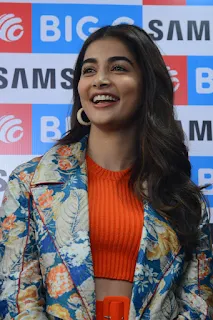 Actress Pooja Hegde Stills Launches Samsung S20 at BigC Mobiles