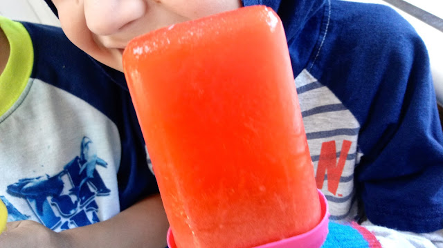 strawberry lemonade popsicles