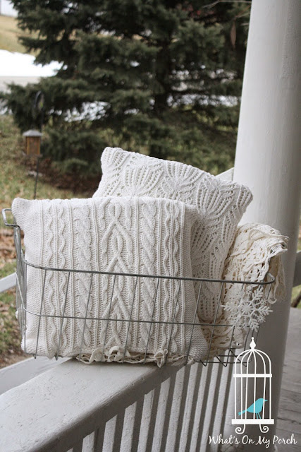 https://whatsonmyporch.blogspot.com/2015/01/makin-sweaters-into-pillows.html