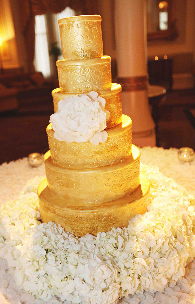  Gold  Wedding  Cakes  Belle The Magazine