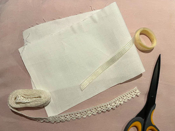 sewing material for a simple lolita headdress - materiais de costura para um headdress lolita simples