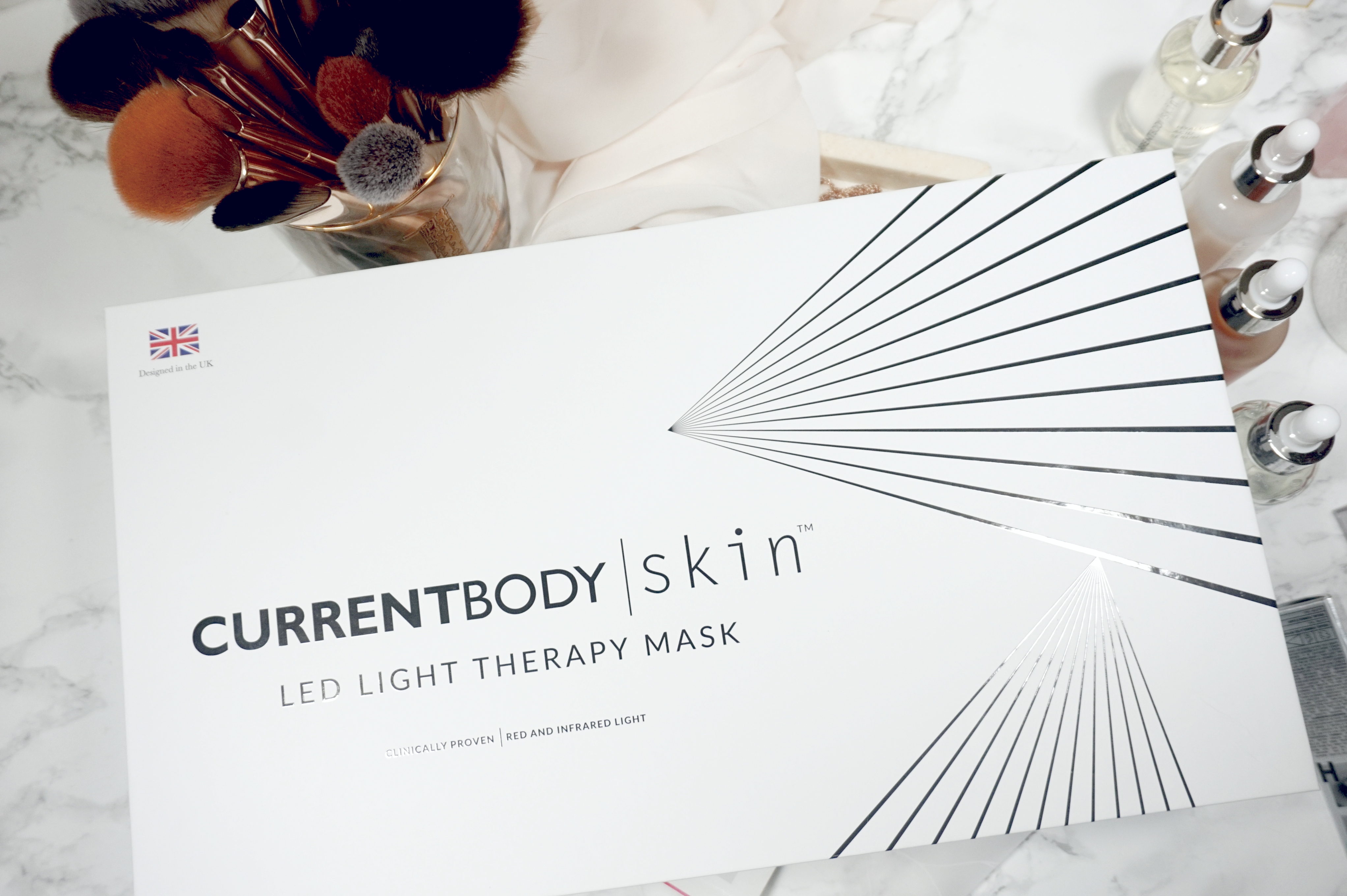 CurrentBody Skin LED Light Therapy Mask Review