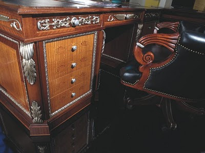 Italian Sofas on Italian Classic Furniture    Italian Office Furniture Russian Style