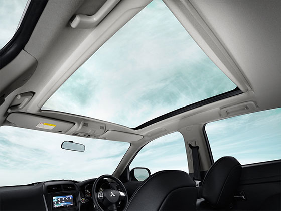  Interior Mobil Mitsubishi  Outlander Sport Baru DEALER 