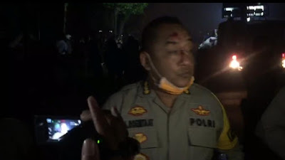 Aksi Demo Ricuh, Karo Ops Polda Banten Terluka Kena Lemparan Batu 