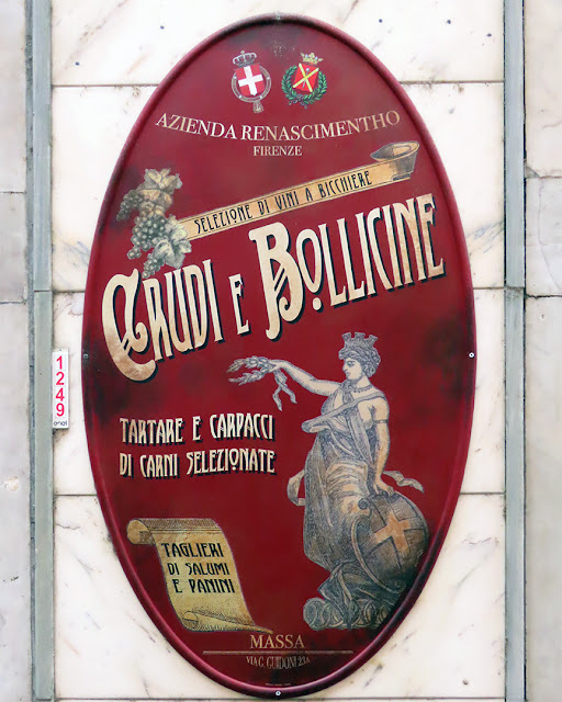 Crudi e Bollicine (Cold Cuts and Bubbles), Via Guidoni, Massa