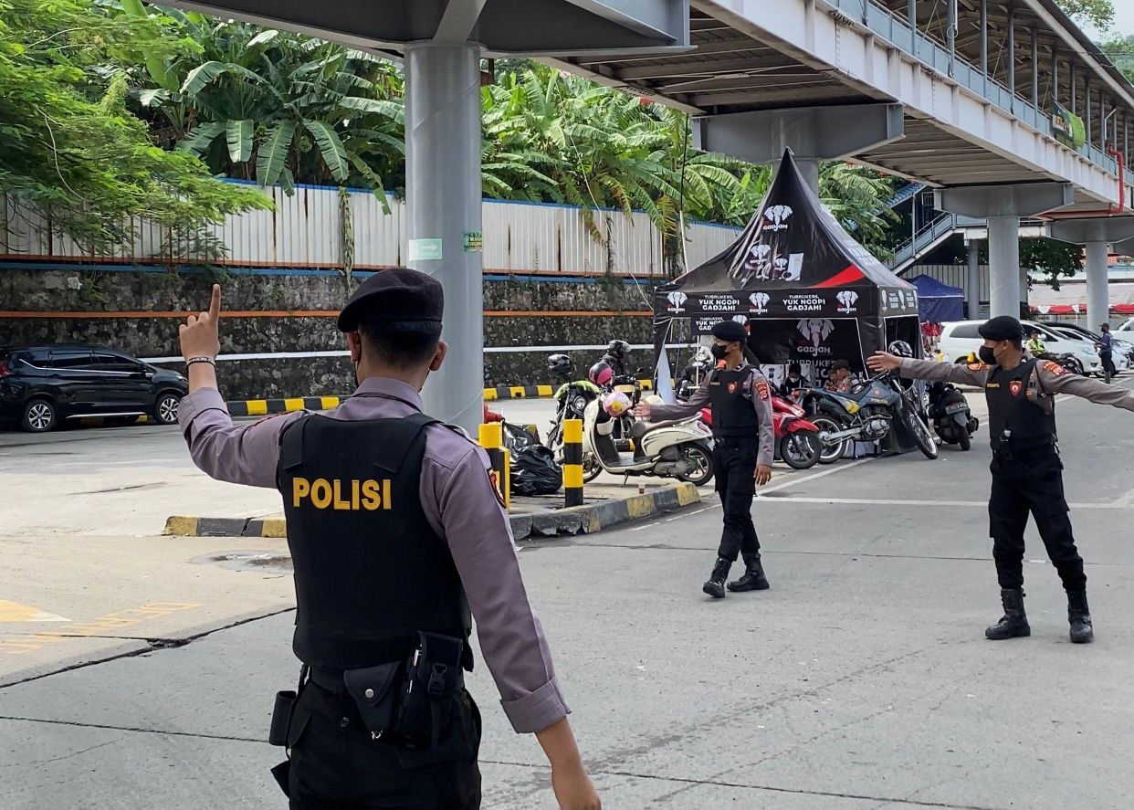 Personel Polres Cilegon Laksanakan Pengaturan Lalu Lintas