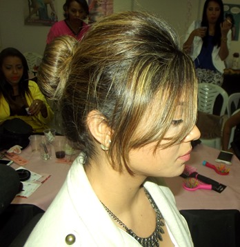 Oceane_femme_maquiagem_cabelo_Pink_perfumaria_bonsucesso_rosquinha_dounut_coque_acesorio_penteado_rio de janeiro_Encontro_blogueiras_workshop (3)