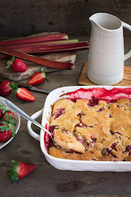 Cobbler rhubarbe, fraise