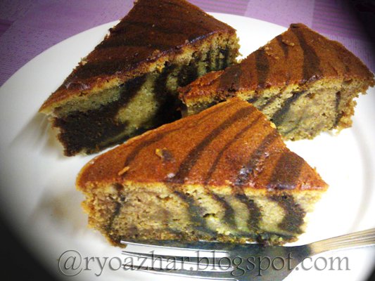 Ryo : Super Moist Banana Marble Cake